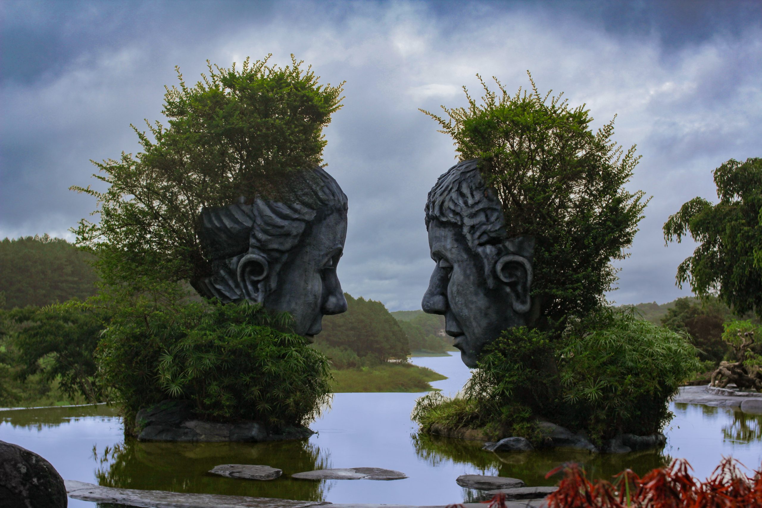 da-nang-statues